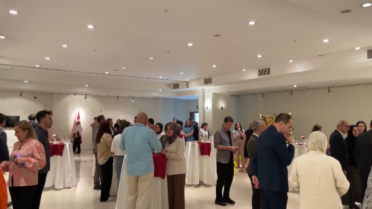 Kartal'da adliye personeli el sanatları sergisi açıldı