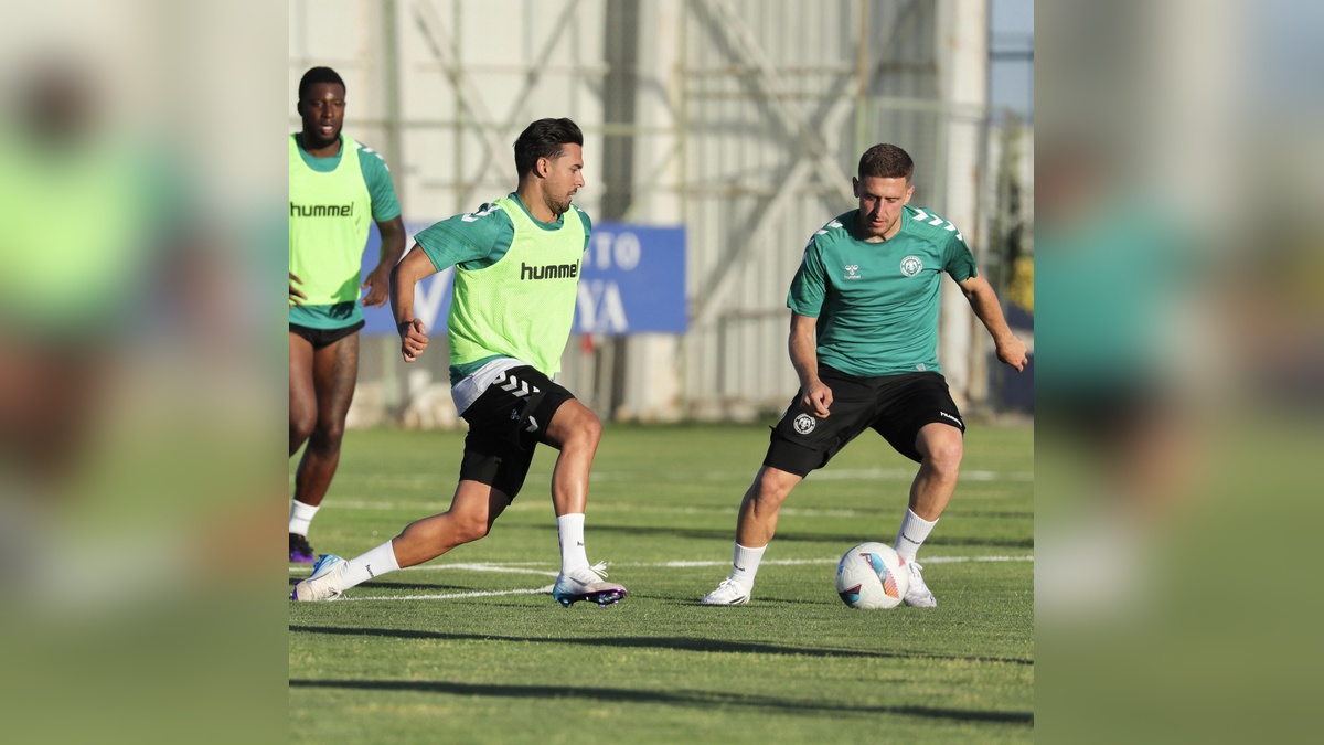 Konyaspor, Jakub Slowik ile yollarını ayırdı: Bahadır Han Güngördü ve Mücahit İbrahimoğlu transfer edildi