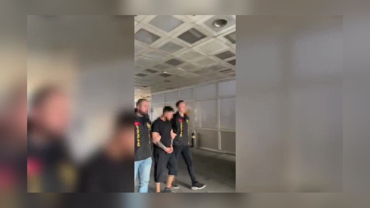 Eyüpsultan'da çocuğunu merdivenlerden iten baba gözaltında