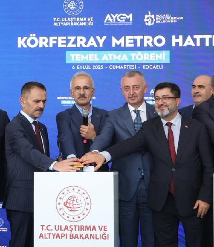 baskan-buyukakin-cok-mutluyuz-6-1757227475-615-x750.jpeg