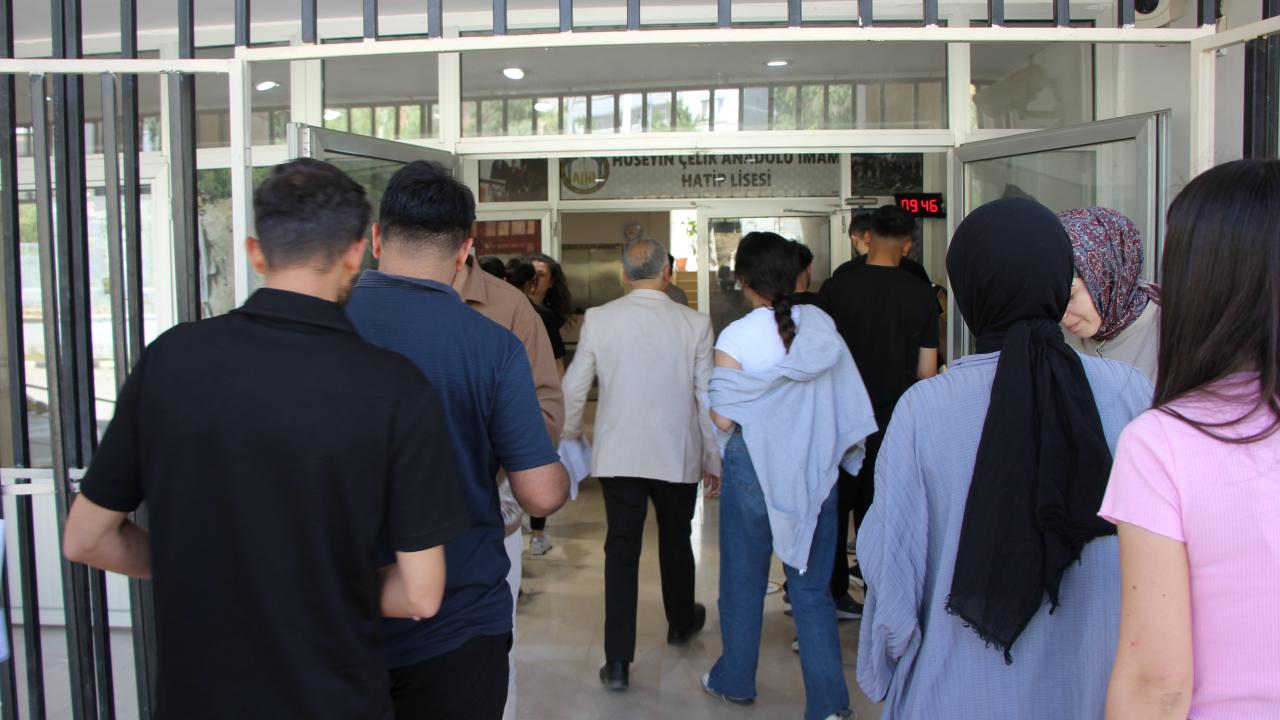 yksaa-2373475.jpg