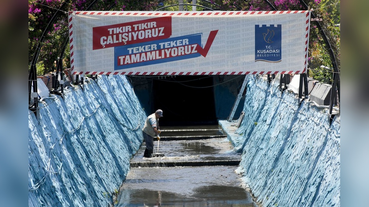 Kuşadası Belediyesi Damlacık Deresi'ni temizledi