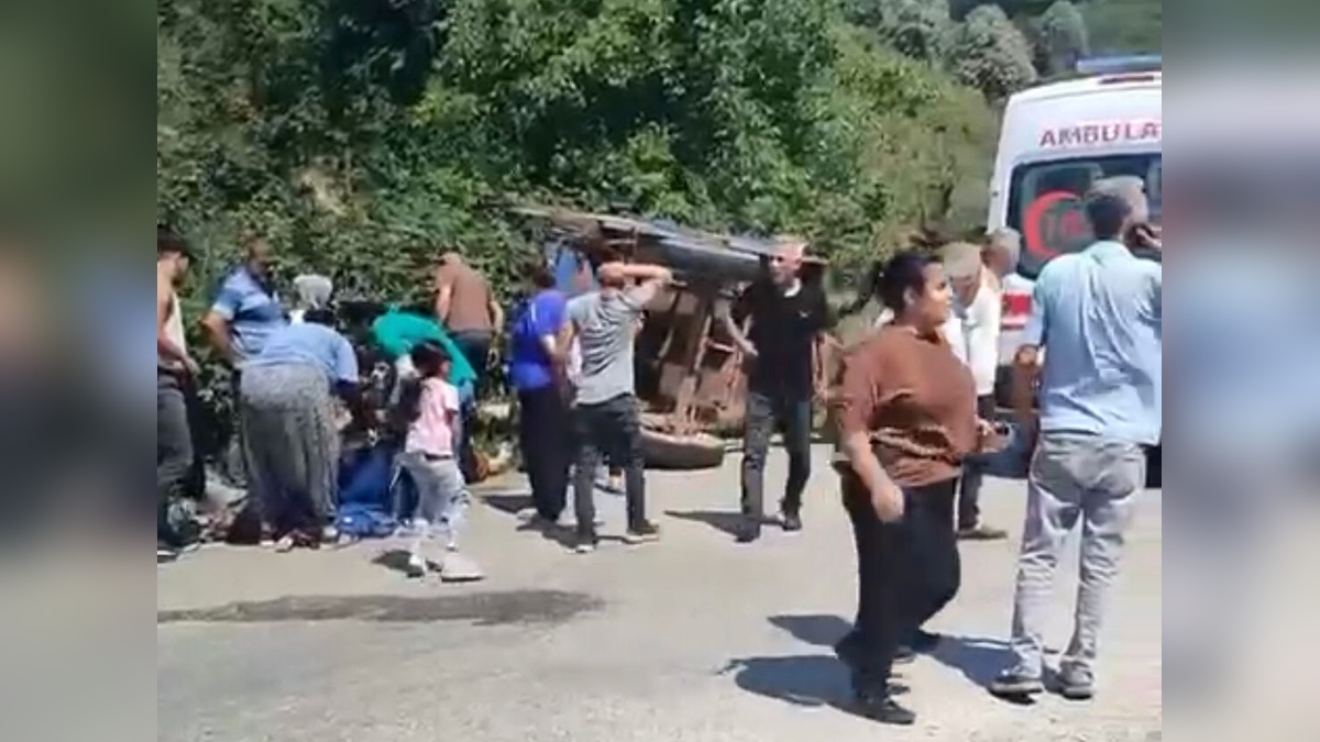 Düzce'de fındık işçilerini taşıyan römork devrildi: 7 yaralı