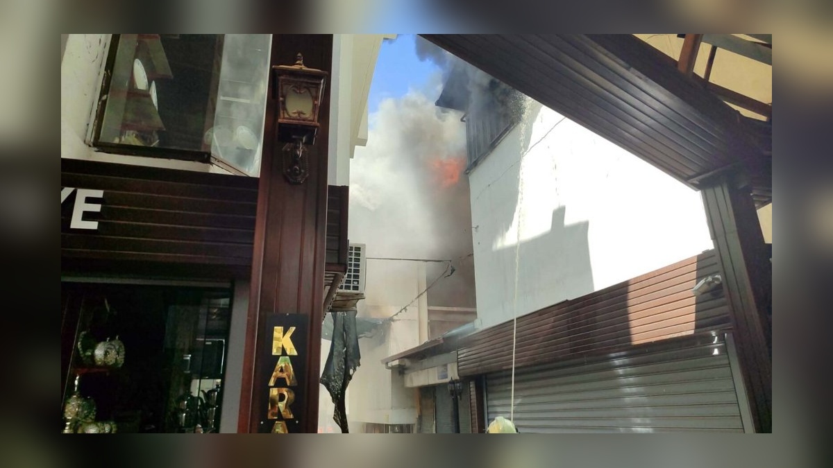 Denizli'de tarihi çarşıda yangın