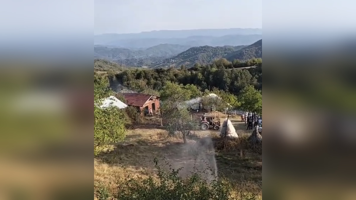 Ulus'ta samanlık ve anız yangınları söndürüldü