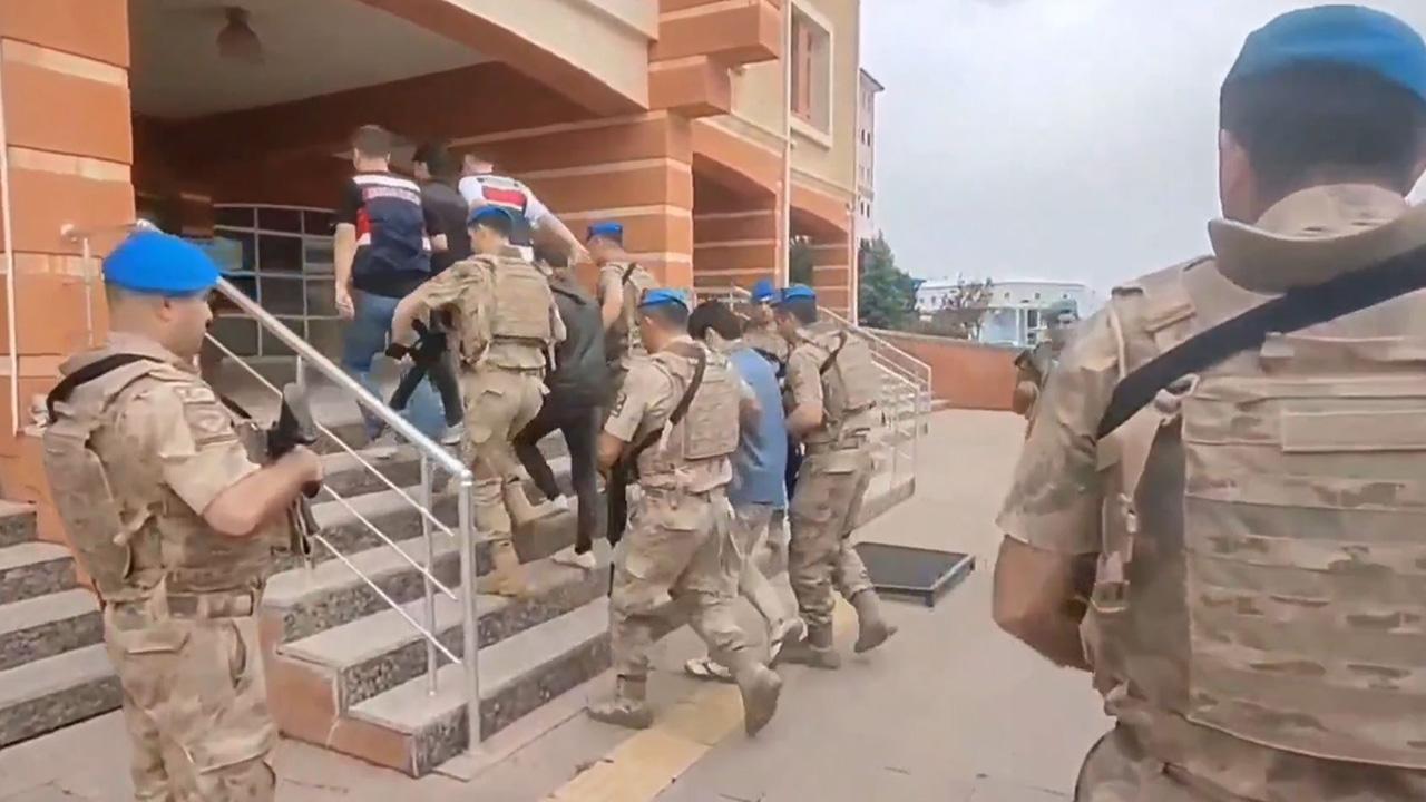 jandarma-gozalti-2371259.jpg