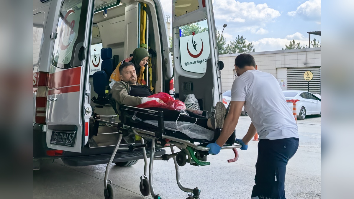 İnegöl'de orman işçisinin eli testere ile yaralandı