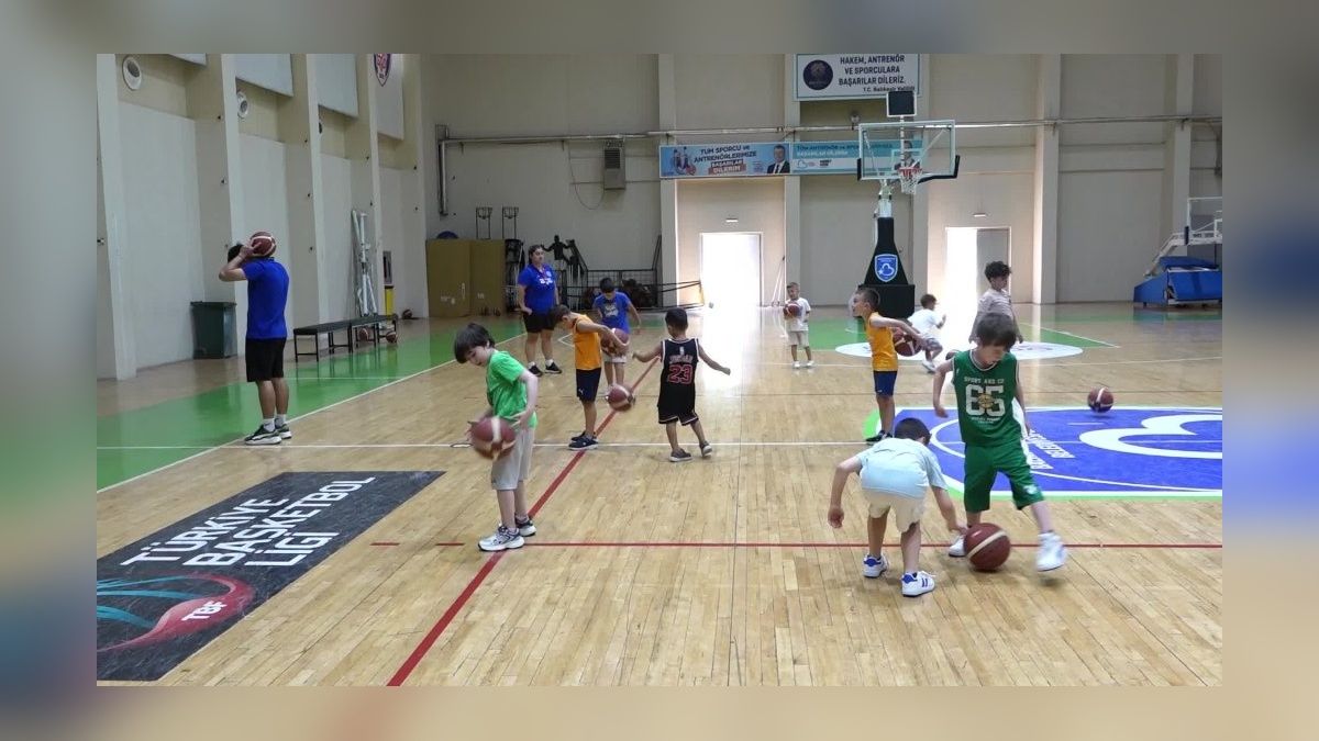 Balıkesir'de Yaz Spor Okulları'na yoğun ilgi