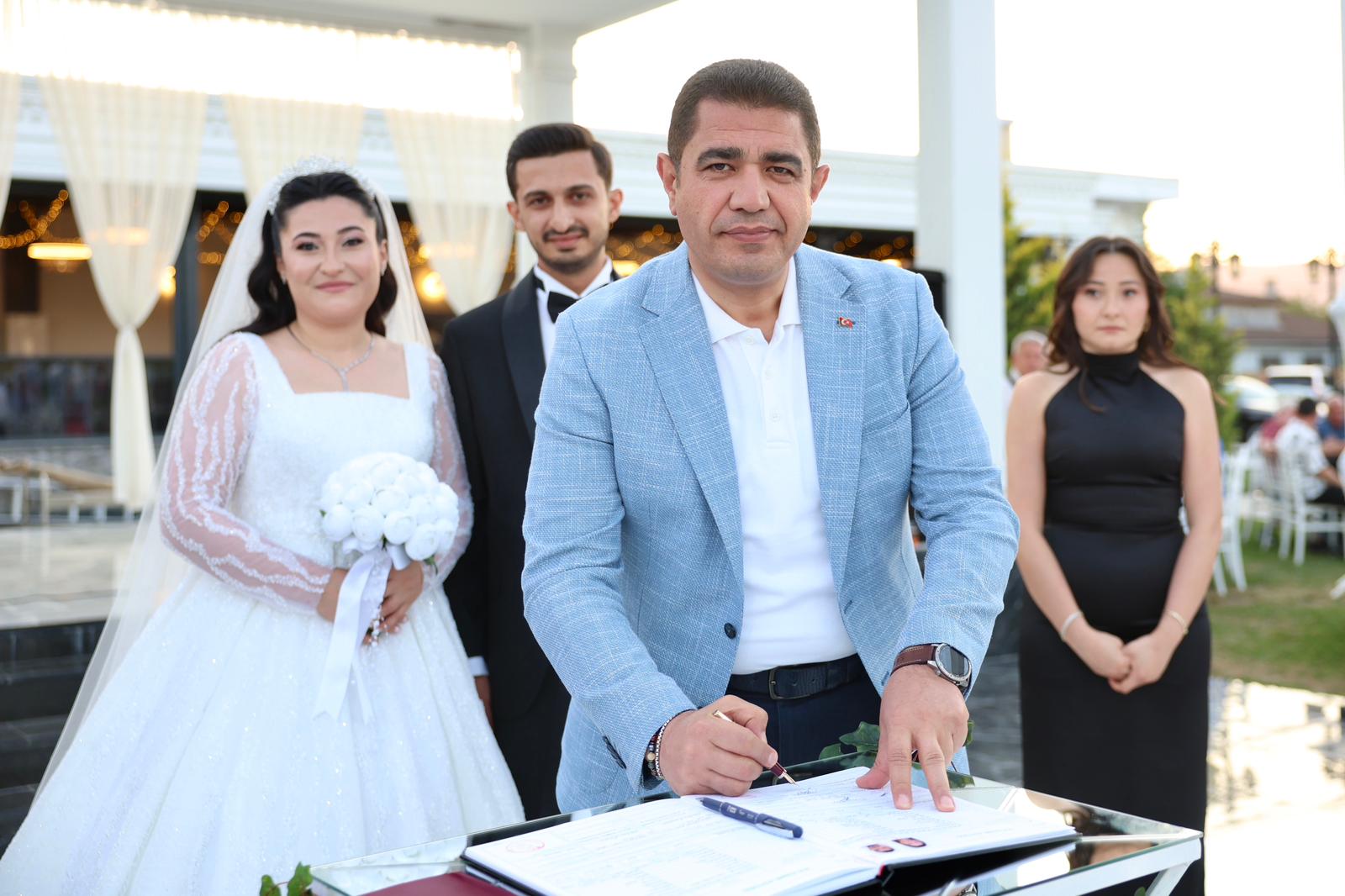 Azap Çi̇fti̇4