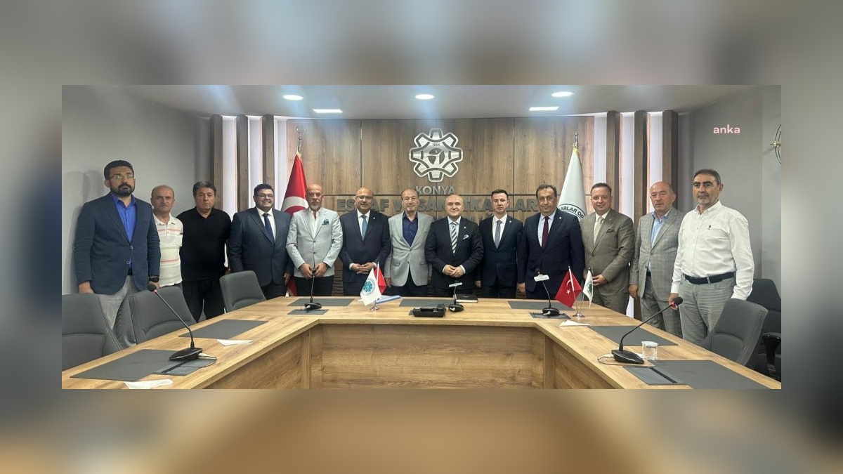 İYİ Parti heyeti Konya'da: Oda başkanlarıyla görüştü