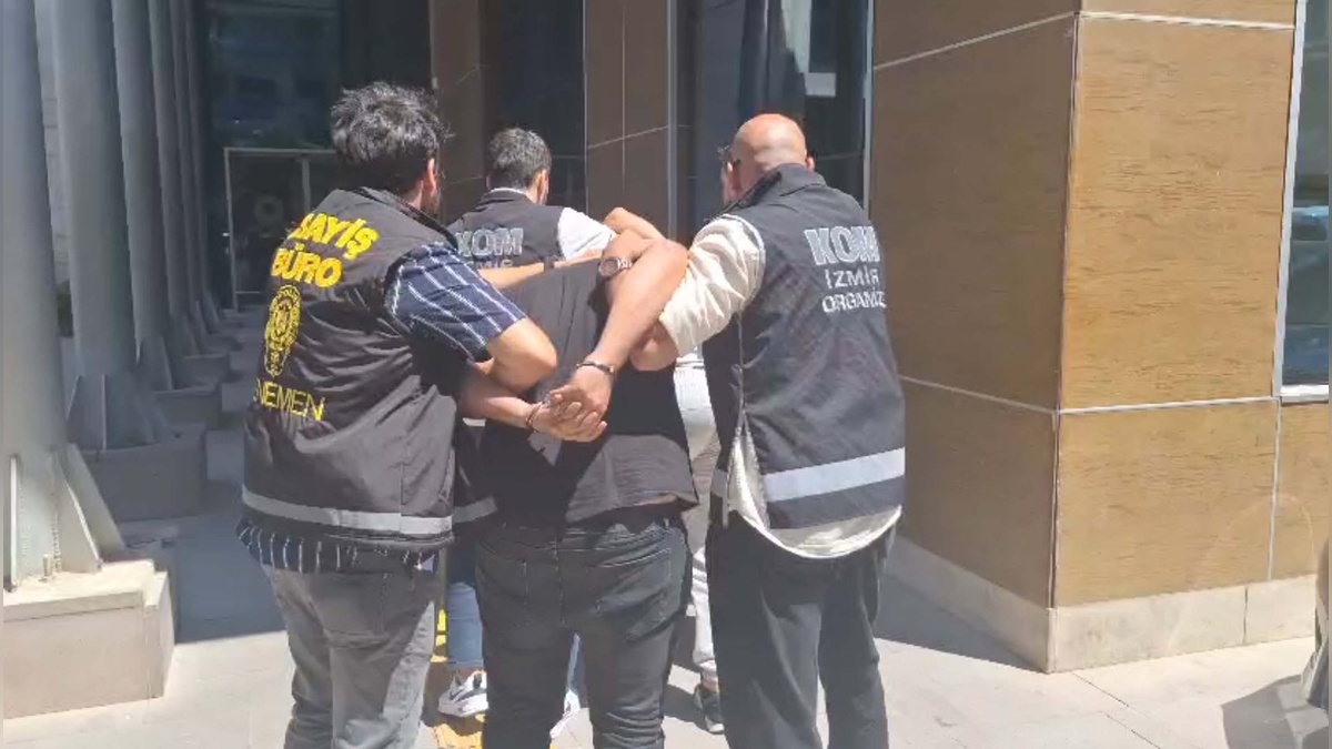 İzmir'de oto galeriye patlayıcı atılması: 3 şüpheli tutuklandı