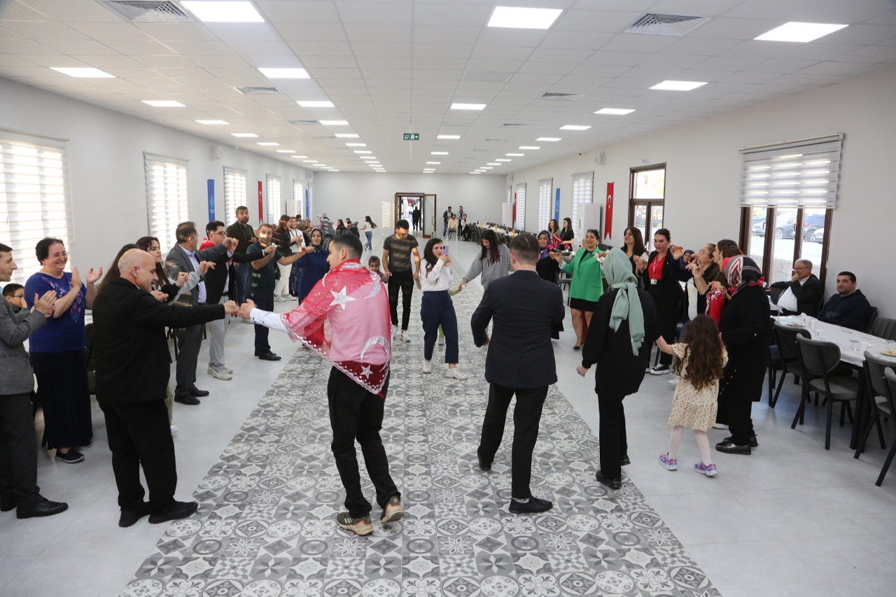 cok-amacli-salonlar-4.JPG