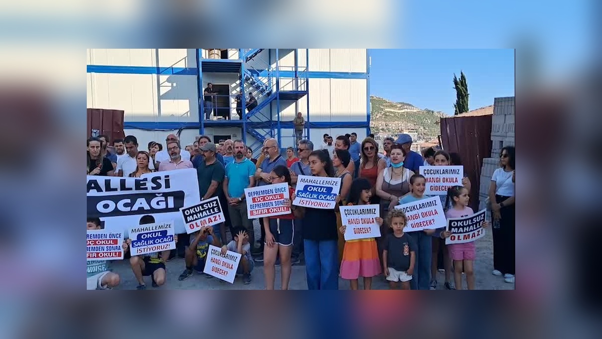 Hatay'ın Armutlu Mahallesi'nde okul ve sağlık ocağı yok: 'Yeniden inşa değil, yok sayma'