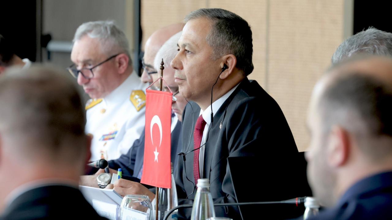 ali-yerlikayaaa-2373820.jpg