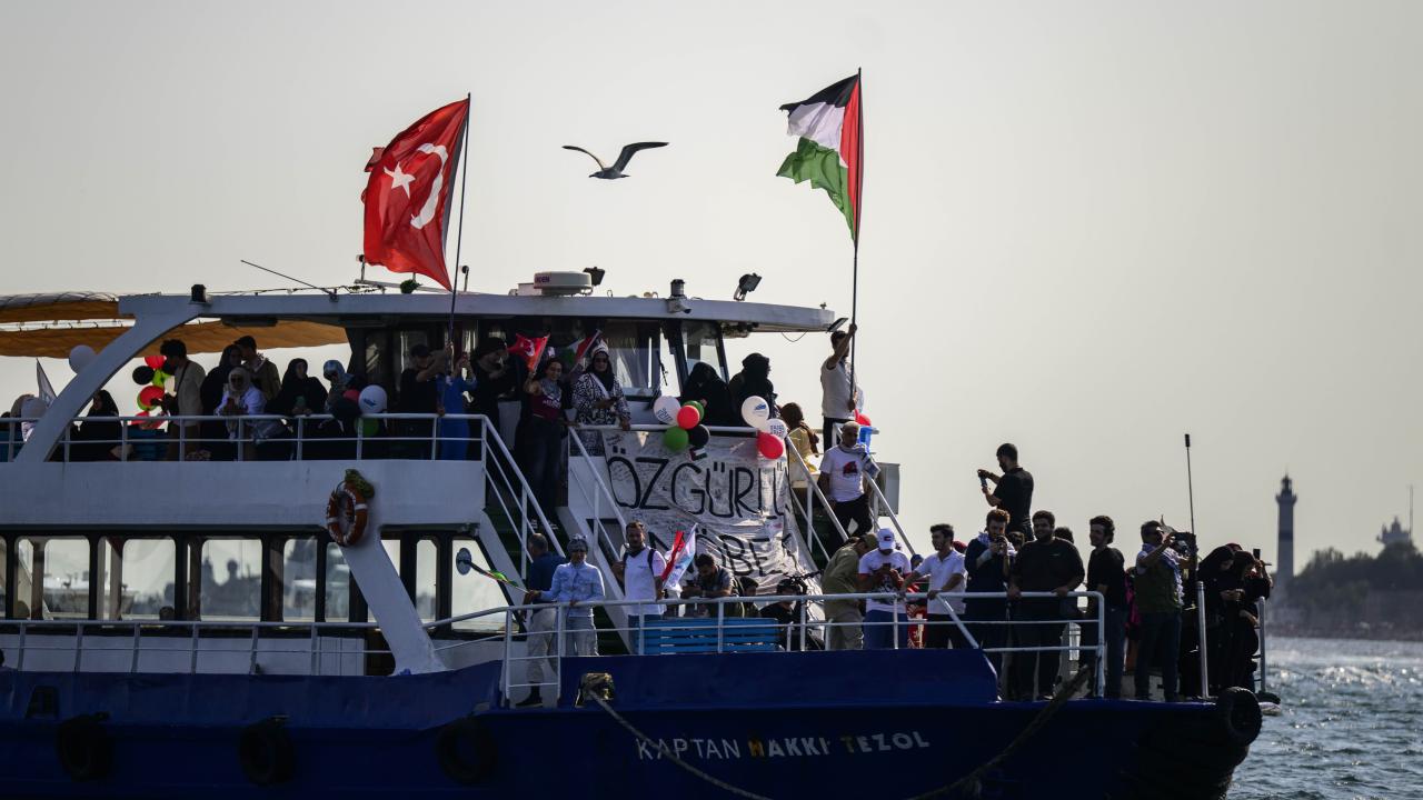 istanbul-gosteri-2391046.jpg