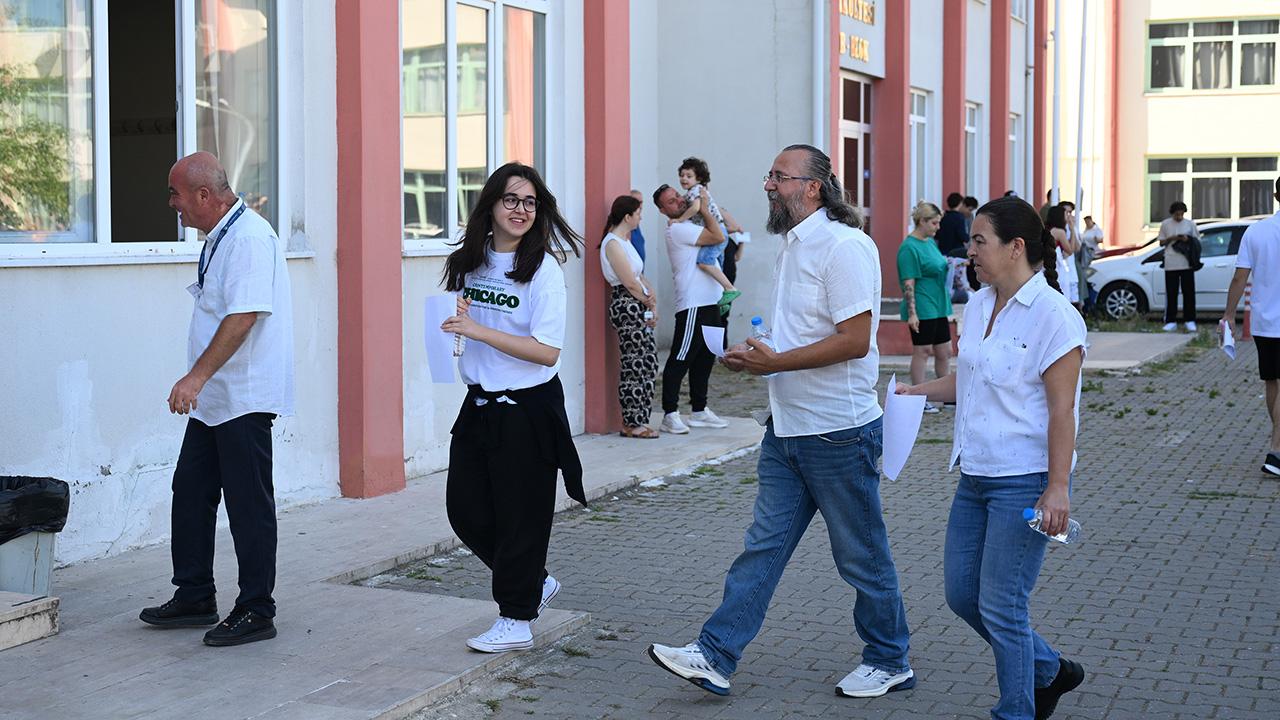 aile-sinav-aa-2373468.jpg