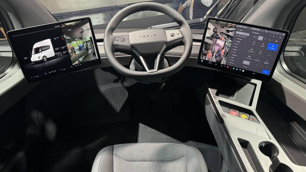 otonom-tesla-aa-2309204.jpg