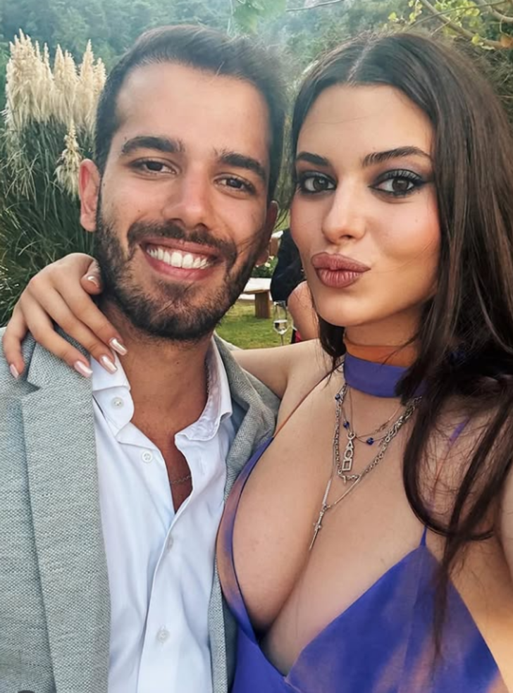 Derin Talu bu sefer sevgilisiyle denizin içinde oturdu! Pozlara yorum yağdı G3