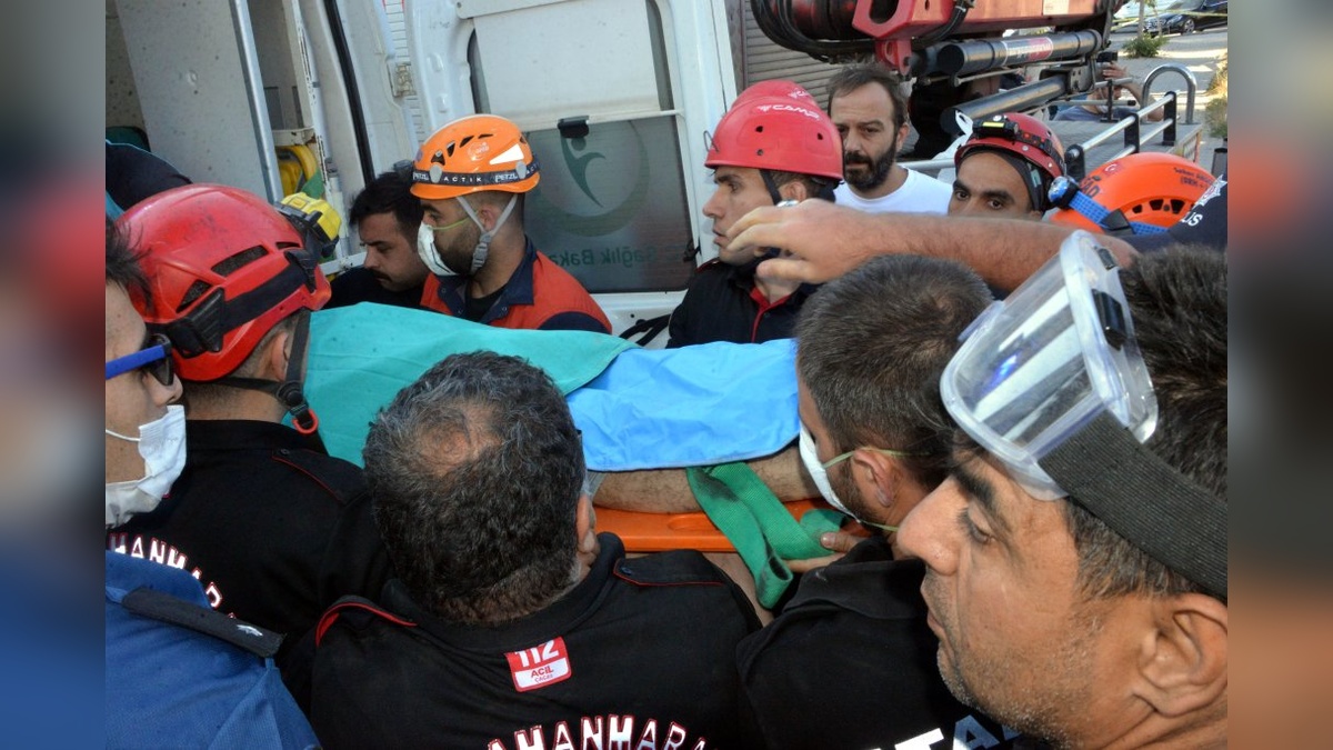 Kahramanmaraş'ta iş makinesi faciası: Ömürcan Akyürek enkaz altında kaldı