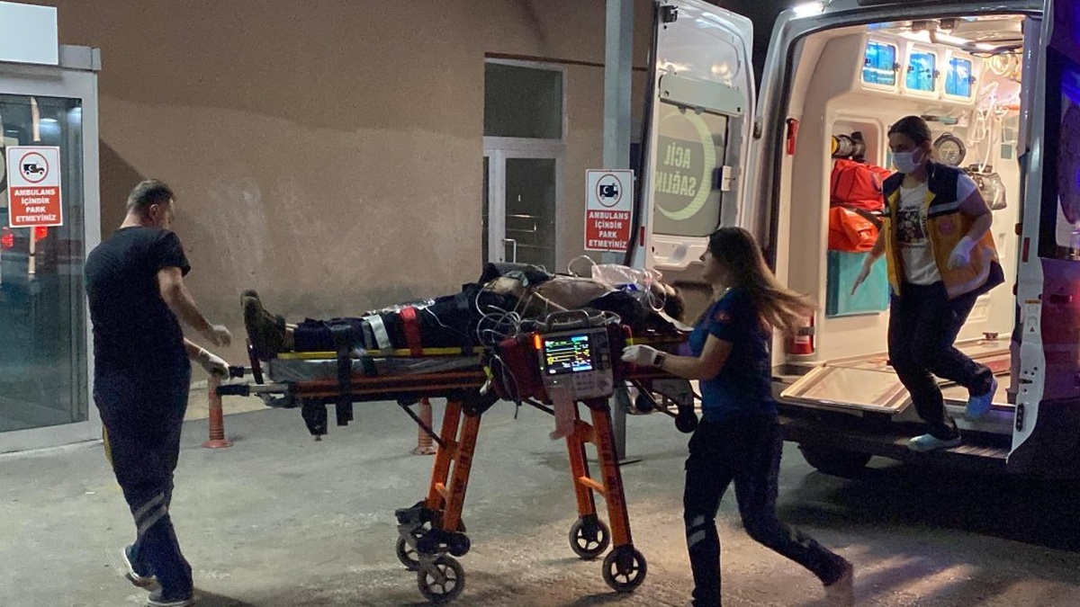 Çorlu'da iş kazası: Genç işçi makineye sıkışarak hayatını kaybetti